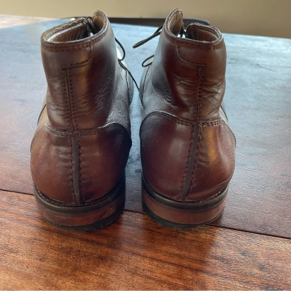Men's Clarks Chocolate Brown Leather Chukka Boots Size 10.5